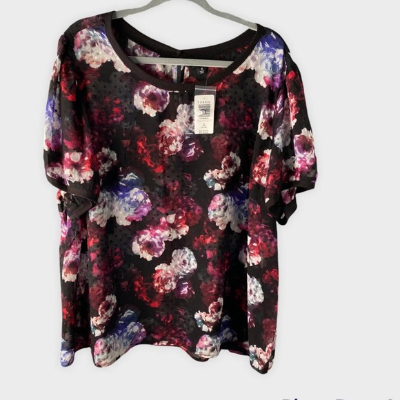 TORRID WOMEN'S BLACK FLORAL CRINKLE CLIP DOT CREW NECK T-SHIRT SIZE 3X NWT - Picture 6 of 8